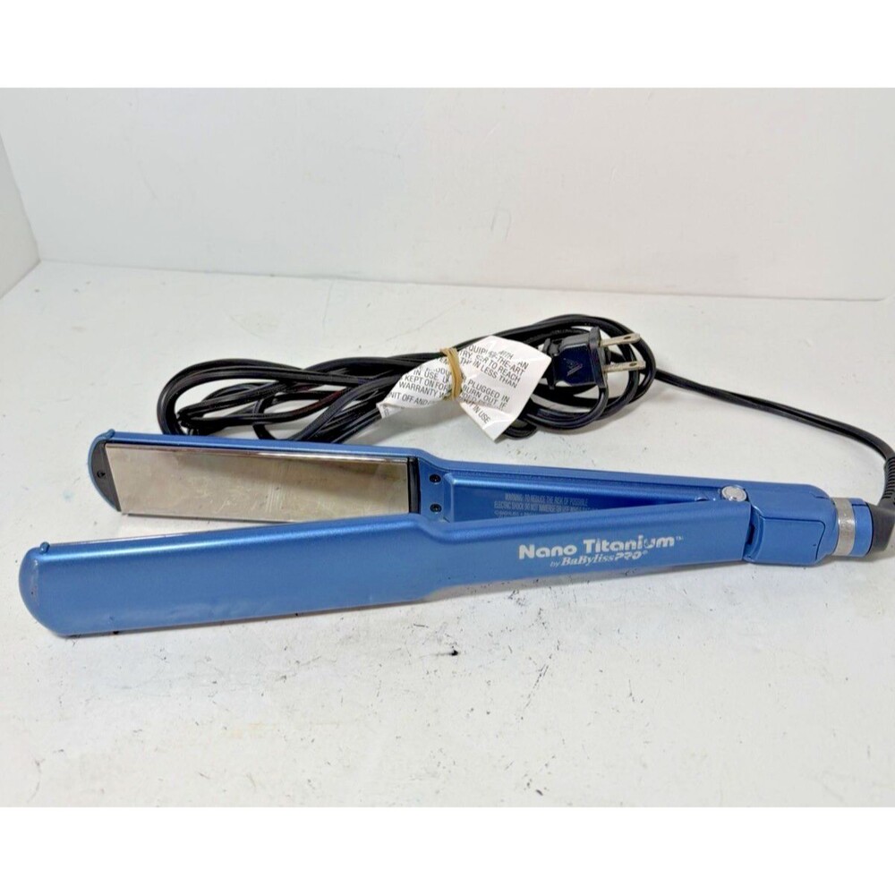 BaByliss Pro 1.5" Nano Titanium Plated Ultra Thin Straightening Iron BABNT3073TN
